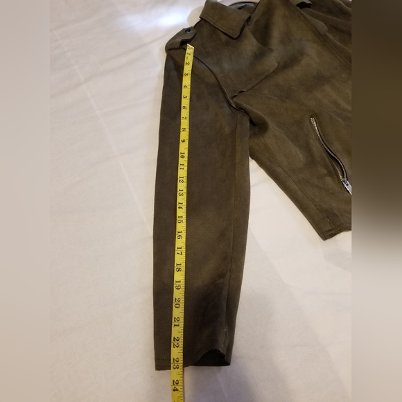 NWT T Tahari Jacket Faux Leather Women's Size L Color Olive Green - Picture 3 of 12